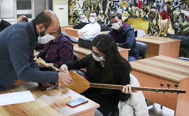 Buldan'da ücretsiz enstrüman kursları yoğun ilgi gördü