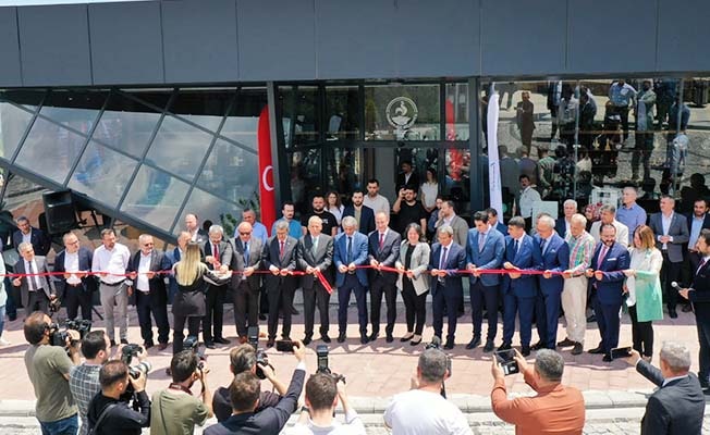 Pamukkale Belediyesi Turizm Merkezi törenle açıldı