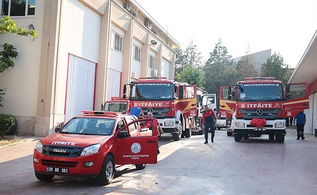 Büyükşehir İtfaiye ekipleri Datça’daki yangınlara müdahale ediyor