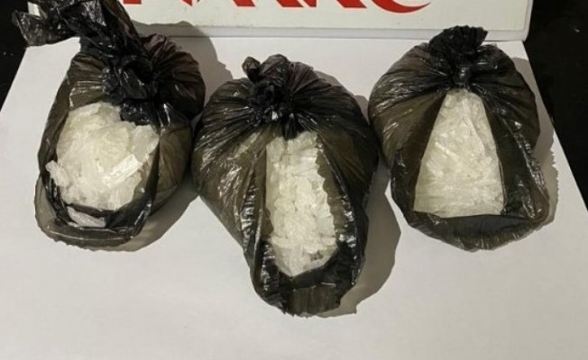 Uyuşturucu ticareti yapan 10 şüpheli tutuklandı