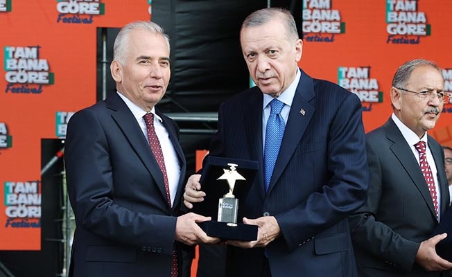 Cumhurbaşkanı Erdoğan’dan Başkan Zolan’a büyük ödül
