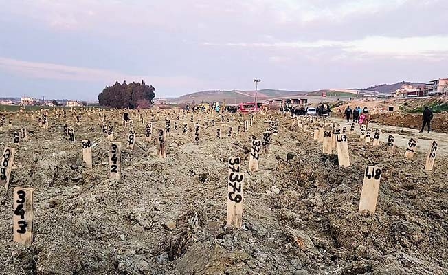 Denizli Valiliği Hatay’da deprem mezarlığı kurdu