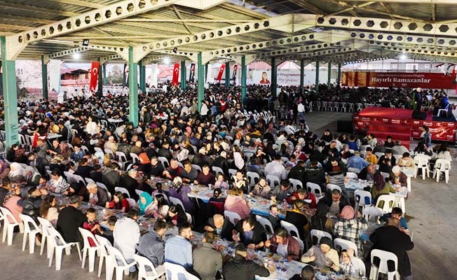 Binlerce Merkezefendili iftar sofrasını paylaştı