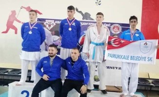 Pamukkale Belediyesporlu karateciler Uşak’tan 2 bronz madalyayla döndü