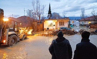 Selin vurduğu Sarayköy’de evleri su bastı