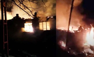 2 evi kül eden yangında yaşlı kadın hayatını kaybetti