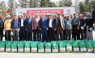 Büyükşehir'den 515 üreticiye 9 ton silajlık mısır tohumu desteği