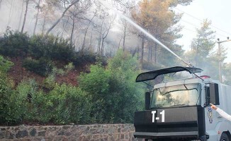 Denizli’nin TOMA’sı Marmaris’teki orman yangına müdahale ediyor