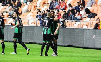 Denizlispor 3 puanı 3 golle kazandı