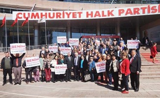 ‘Benim Vekilim İlhan Özcan’ diyen 100 kişilik ekipten Ankara çıkartması
